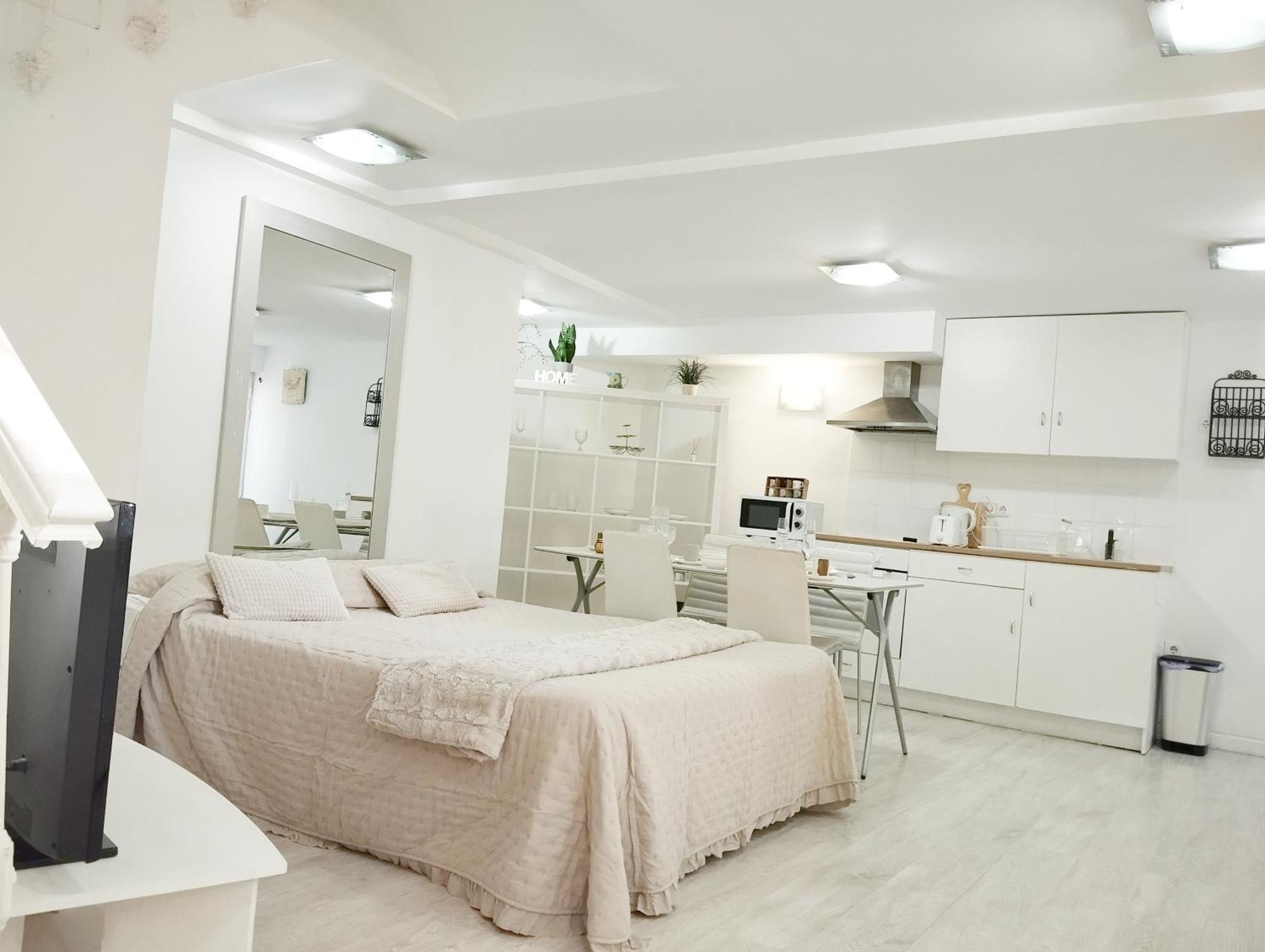 Cool Basement Studio In Hosts House With Private Terrace And Bbq Zizur Mayor Dış mekan fotoğraf
