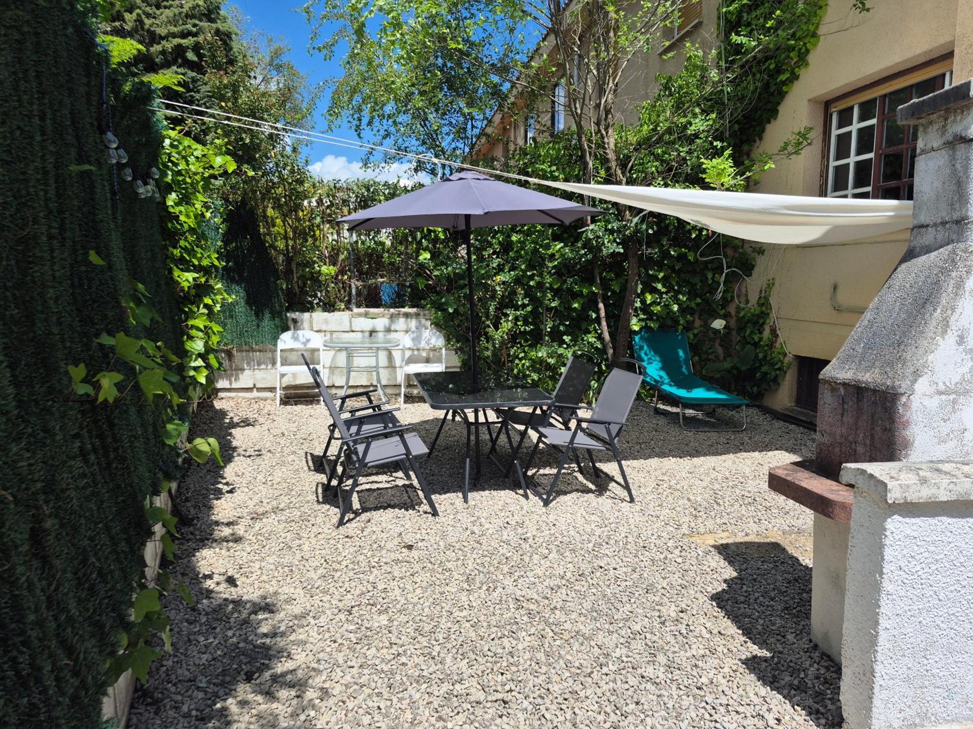 Cool Basement Studio In Hosts House With Private Terrace And Bbq Zizur Mayor Dış mekan fotoğraf