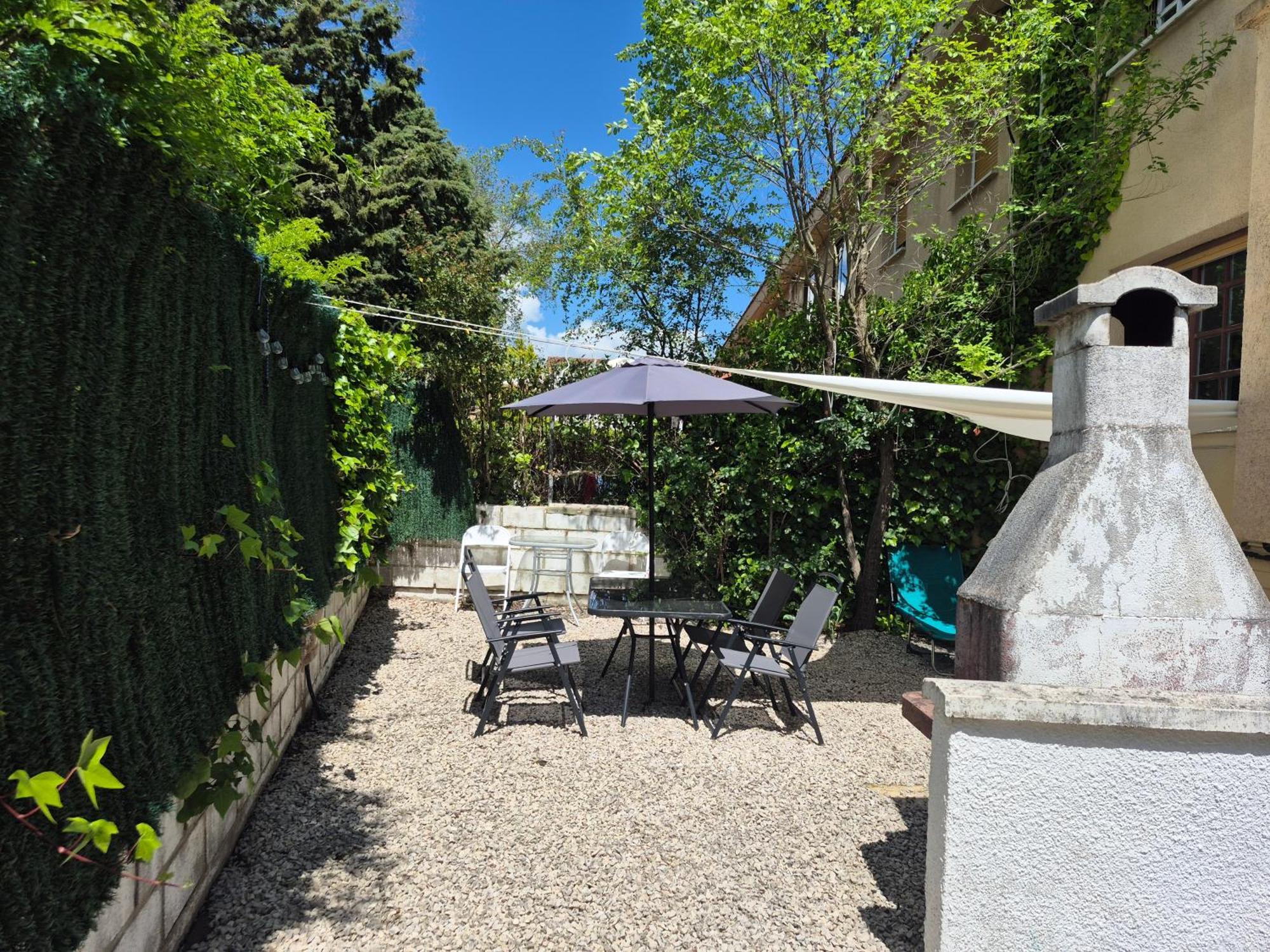 Cool Basement Studio In Hosts House With Private Terrace And Bbq Zizur Mayor Dış mekan fotoğraf